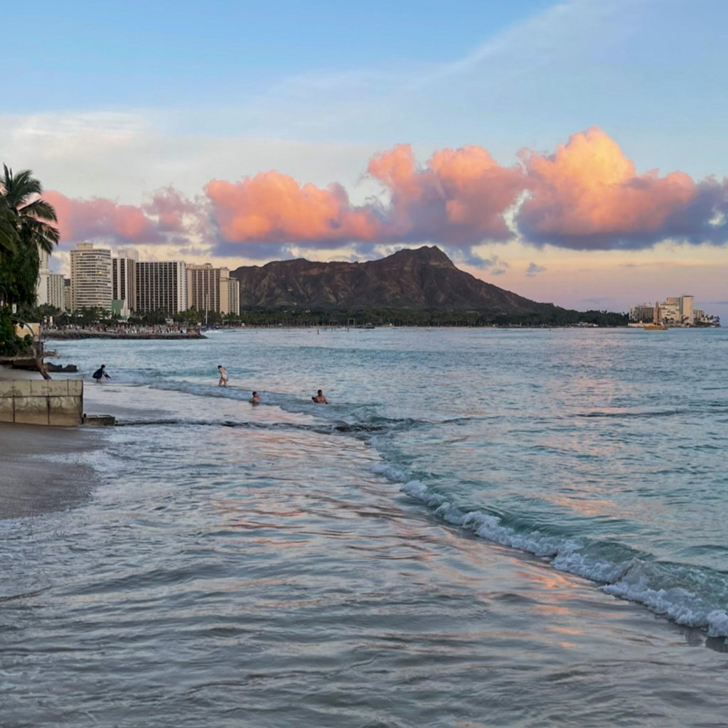 a picture of Diamond Head crater and the ocean in Waikiki Beach