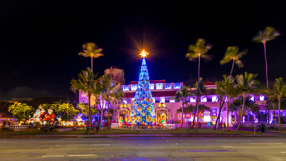 Honolulu Hale lit up with holiday lights